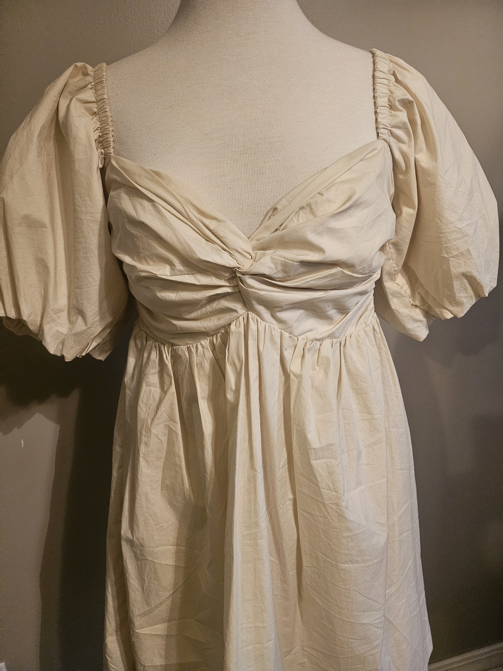 En Saison Cream Puff-Sleeve Midi Dress